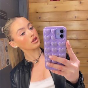 Meet your Posher, Avery